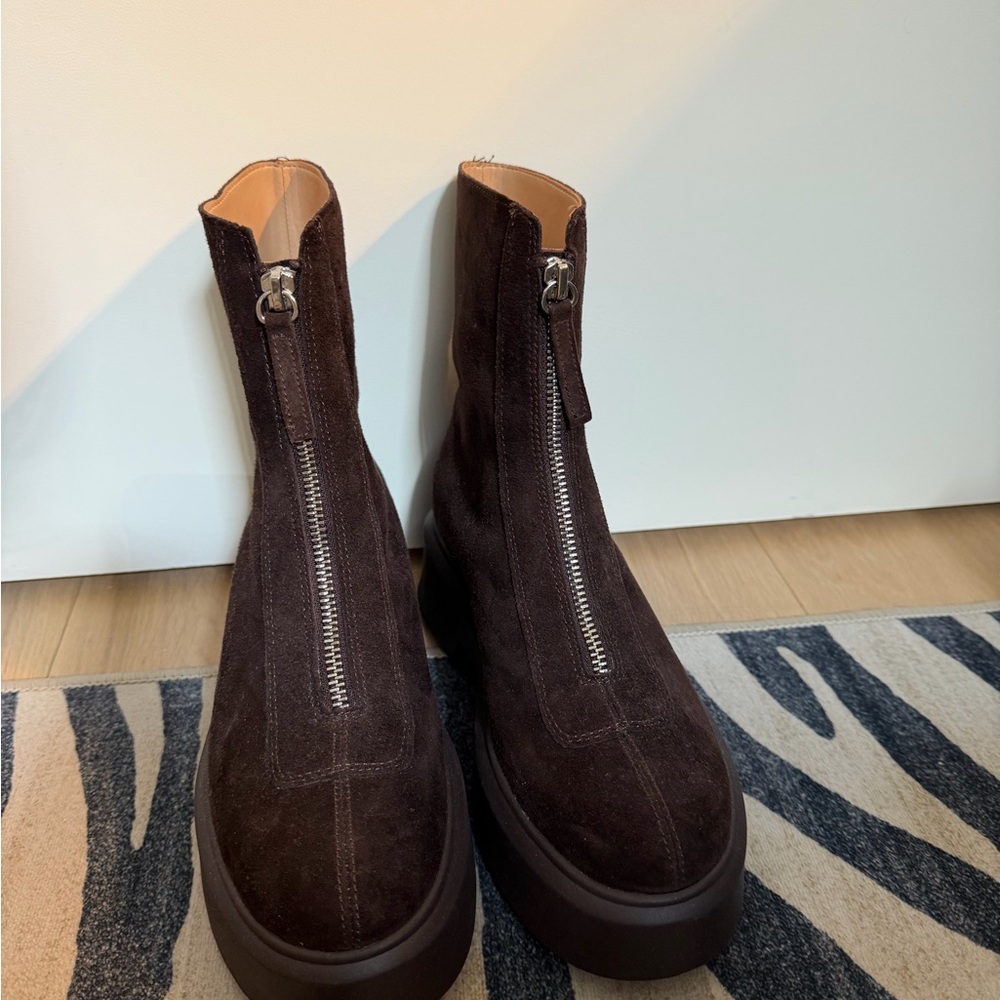 NEW Brown Suede Zipper Boots